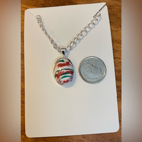 NEW Candy cane colour Christmas pendants - Picture 5 of 6